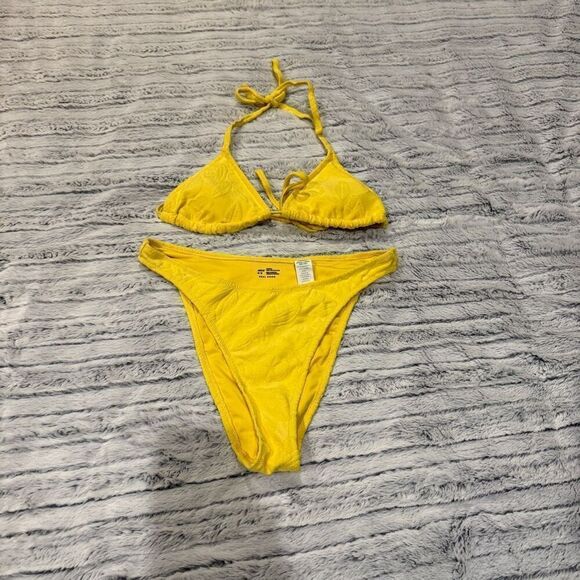 aerie Other - Aerie textured Floral Yellow High Waisted Bikini Medium